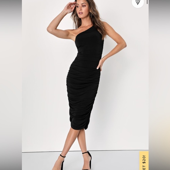 Lulus Total Appeal Ruched One-Shoulder Midi Dress - Picture 4 of 6